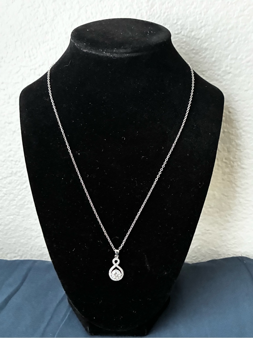 Infinity Pendant Necklace - Silver Tone Chain